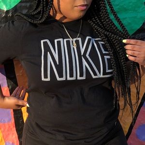 black Nike SB tee